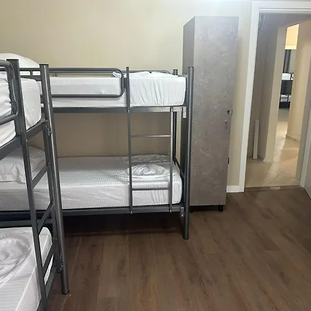 Buda Hostel Selitë e Vogël